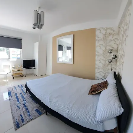 Apartamento Carnot 2 *