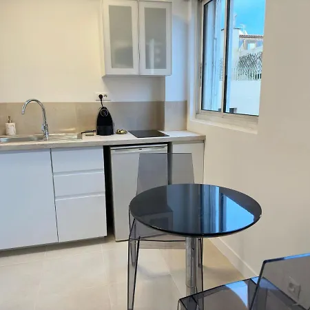 Carnot 2 Apartment *