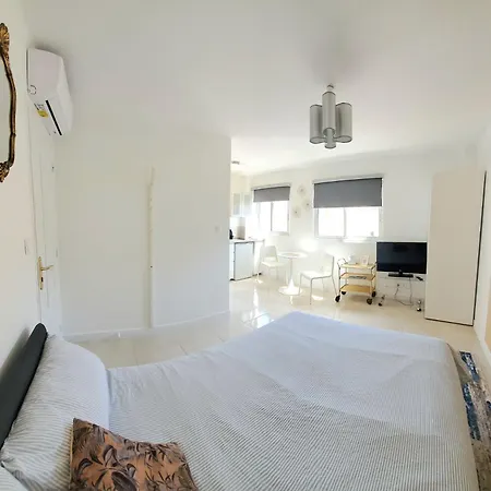Carnot 2 Apartment *