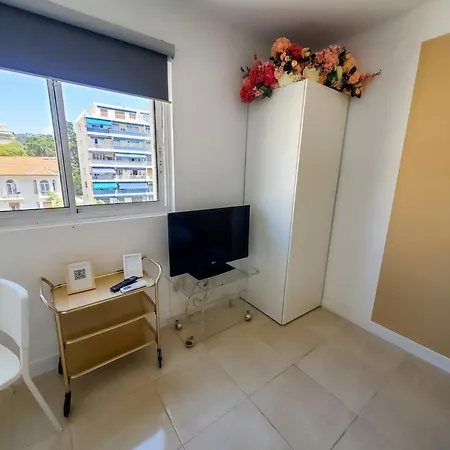 Centre Lumineux Et Chic, A 9 Min A Pied Du Palais Des Festivals Et Des Plages, Clim * Κάννες